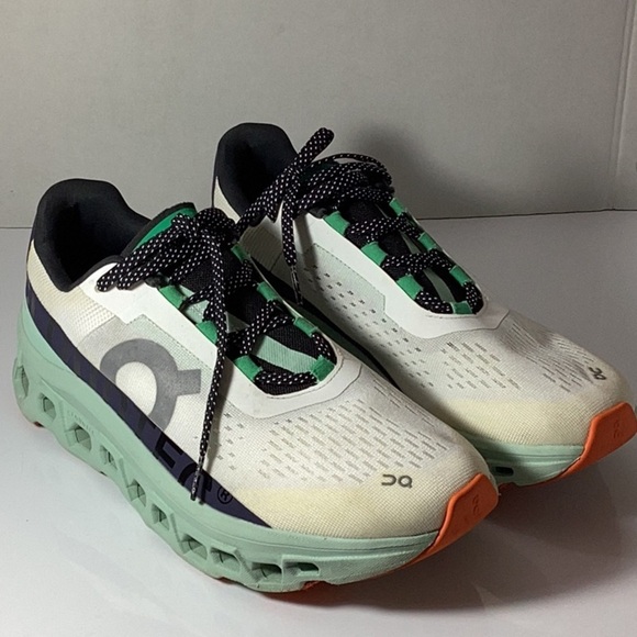 On Running Cloudmonster Shoes Cloudmonster - Picture 2 of 8